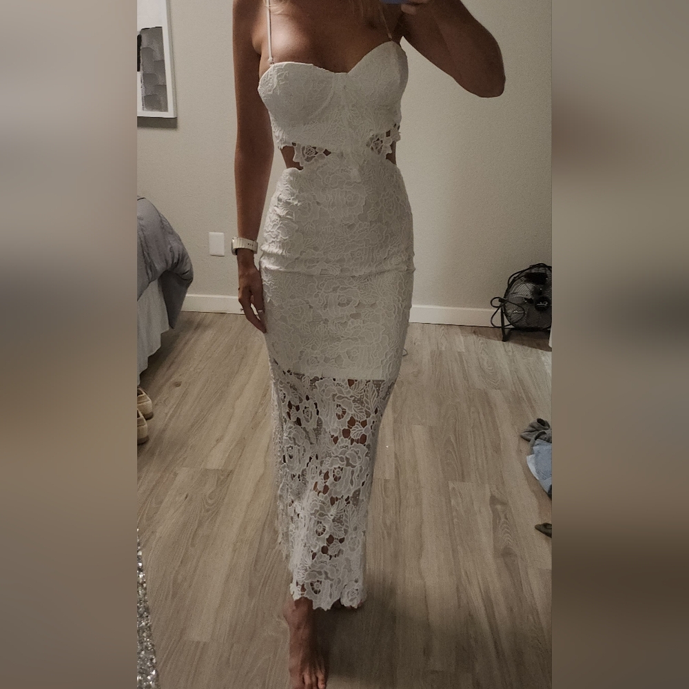 Amable By Mable White Lace Midi - Picture 14 of 16